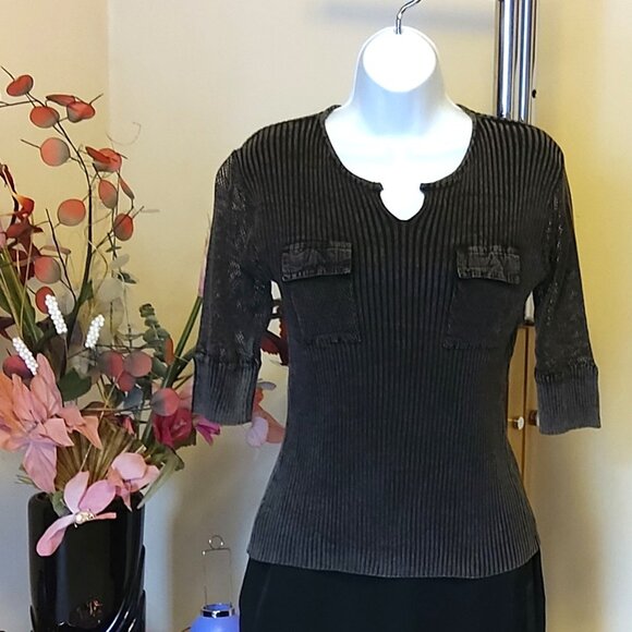 NWT Women’s Gray Lightweight 3/4 Crochet Sleeve Cardigan Pullover Sweater - Picture 5 of 6